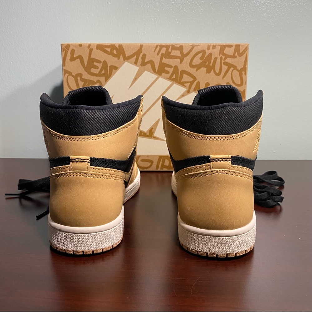 🚫SOLD🚫 Nike Air Jordan 1 Retro High OG ‘Heirloom’ - Picture 10 of 12